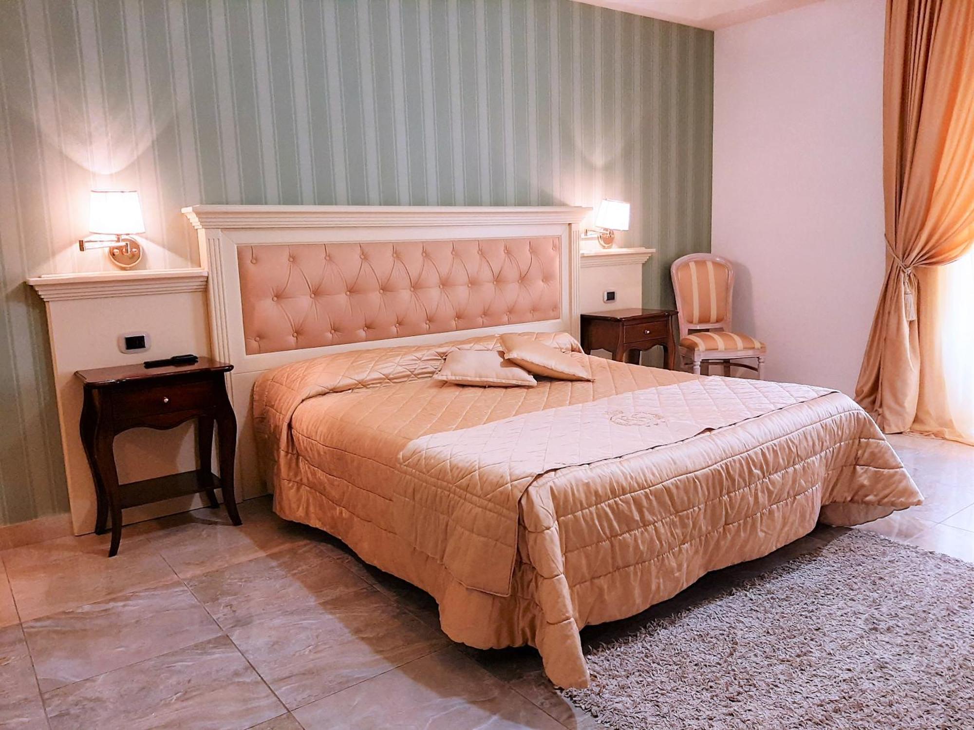 Regina di Saba - Hotel Villa per ricevimenti Grottaminarda Esterno foto