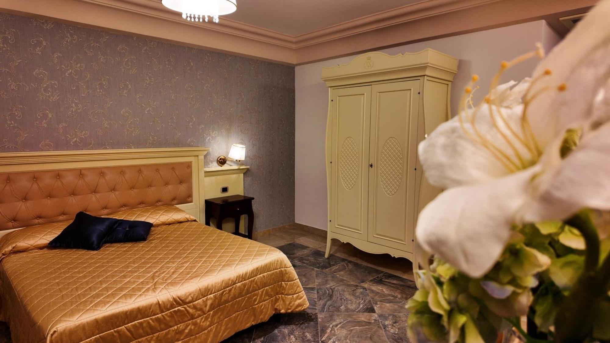 Regina di Saba - Hotel Villa per ricevimenti Grottaminarda Esterno foto