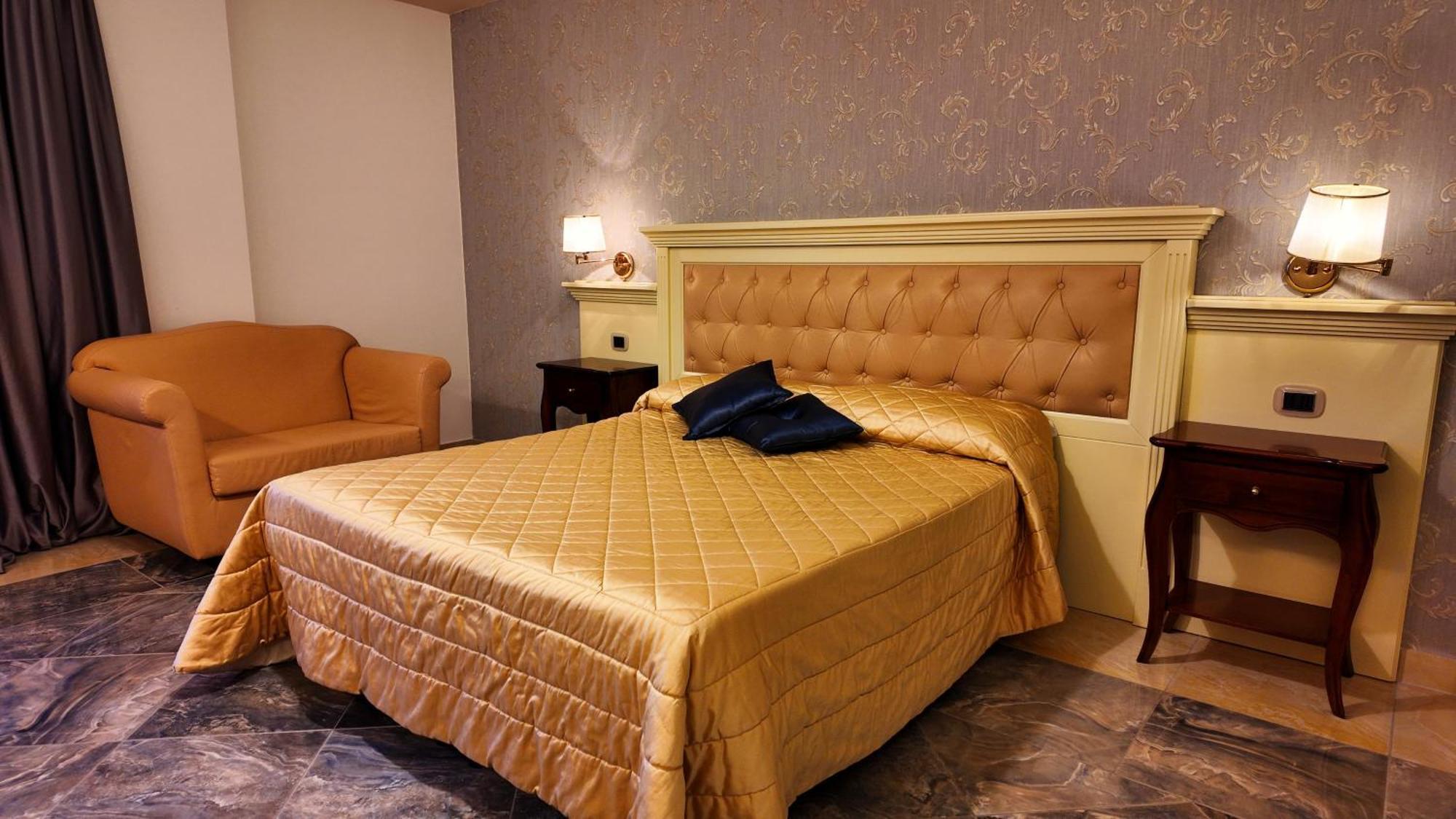 Regina di Saba - Hotel Villa per ricevimenti Grottaminarda Esterno foto